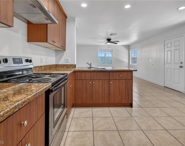 3021 Aloha Avenue - Photo Thumbnail 7