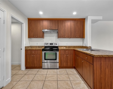 3021 Aloha Avenue - Photo Thumbnail 6
