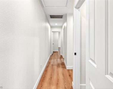 3021 Aloha Avenue - Photo Thumbnail 14