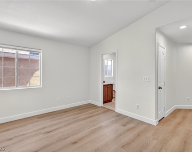 3021 Aloha Avenue - Photo Thumbnail 15