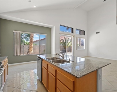 326 Blackstone River Avenue - Photo Thumbnail 6