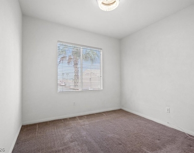 326 Blackstone River Avenue - Photo Thumbnail 14