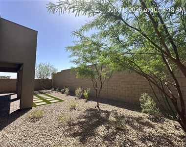 37 Charlotte Ridge Place - Photo Thumbnail 7