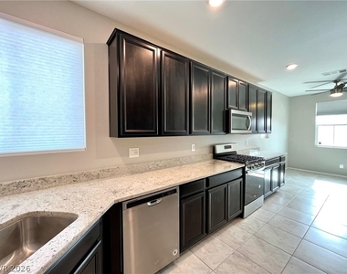 9748 Angel Valley Drive - Photo Thumbnail 4