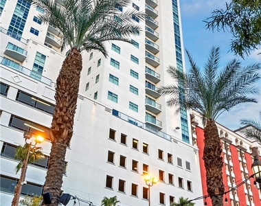 150 Las Vegas Boulevard - Photo Thumbnail 44