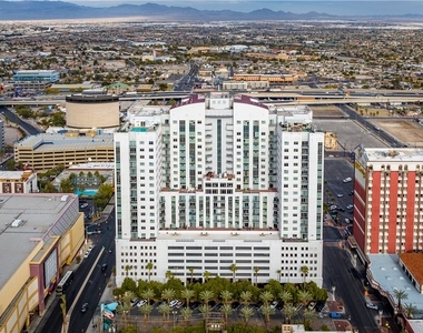 150 Las Vegas Boulevard - Photo Thumbnail 51