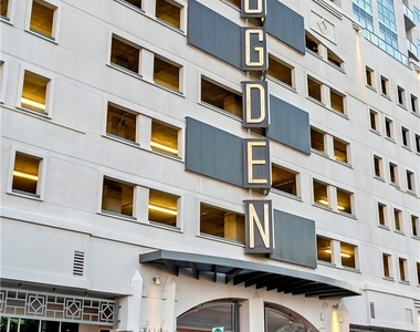 150 Las Vegas Boulevard - Photo Thumbnail 45