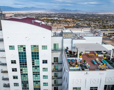 150 Las Vegas Boulevard - Photo Thumbnail 56