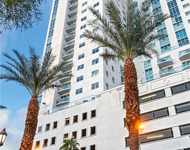 150 Las Vegas Boulevard - Photo Thumbnail 43