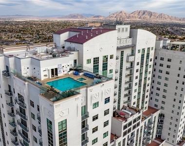 150 Las Vegas Boulevard - Photo Thumbnail 53