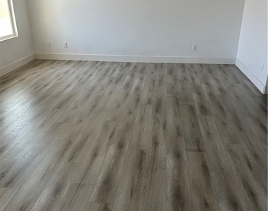 6319 Stag Hollow Court - Photo Thumbnail 7