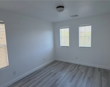 9251 Tonkawa Avenue - Photo Thumbnail 11