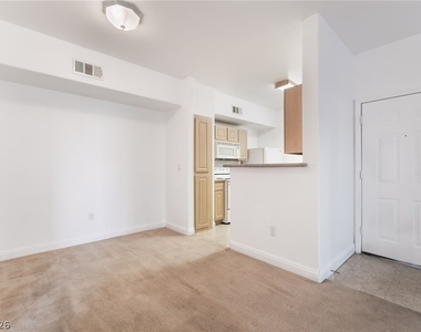8000 W Badura Avenue - Photo Thumbnail 11