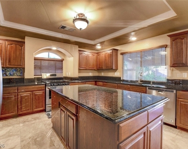 6734 Coronado Crest Avenue - Photo Thumbnail 16