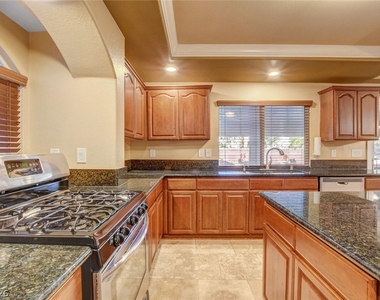 6734 Coronado Crest Avenue - Photo Thumbnail 17