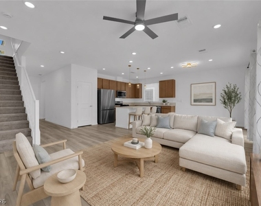 10239 Estancia Hill Street - Photo Thumbnail 14