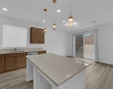 10239 Estancia Hill Street - Photo Thumbnail 11