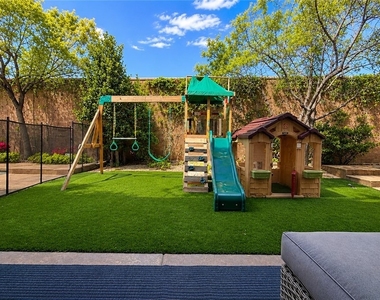 417 Lake Windemere Street - Photo Thumbnail 15