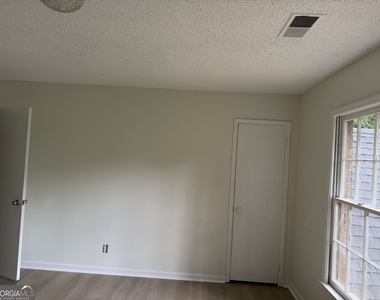 2128 Terrace Club Court - Photo Thumbnail 13