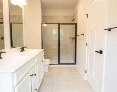 961 Woods Chapel Road - Photo Thumbnail 7