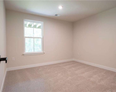 961 Woods Chapel Road - Photo Thumbnail 6
