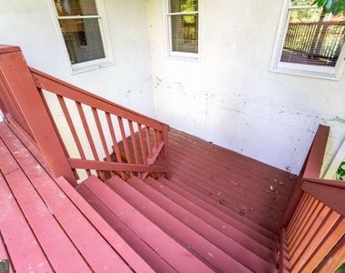 4260 Beverly Lane Ne - Photo Thumbnail 26