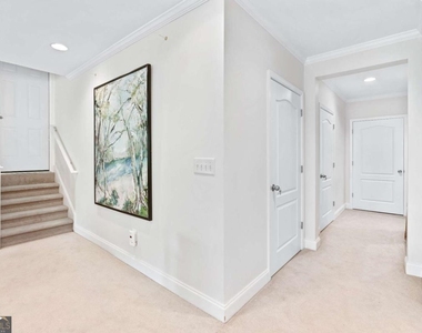 4260 Beverly Lane Ne - Photo Thumbnail 12