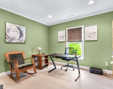 4260 Beverly Lane Ne - Photo Thumbnail 9