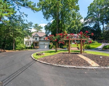 4260 Beverly Lane Ne - Photo Thumbnail 35