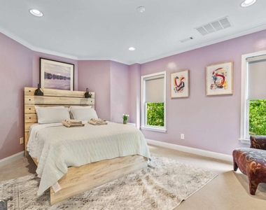 4260 Beverly Lane Ne - Photo Thumbnail 10