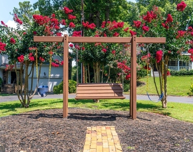 4260 Beverly Lane Ne - Photo Thumbnail 34