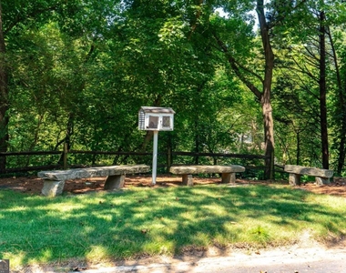 4260 Beverly Lane Ne - Photo Thumbnail 33