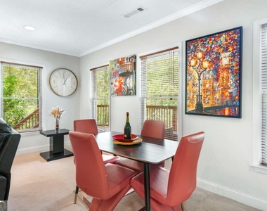 4260 Beverly Lane Ne - Photo Thumbnail 4