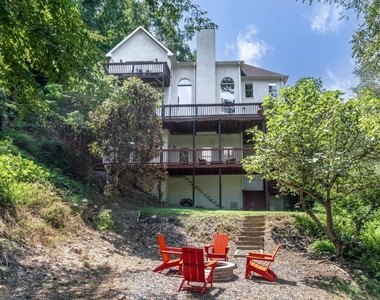 4260 Beverly Lane Ne - Photo Thumbnail 21