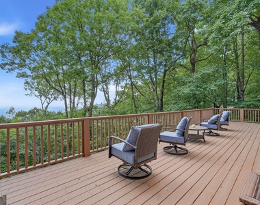 424 S Sanderlin Mtn Drive - Photo Thumbnail 3
