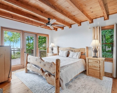 424 S Sanderlin Mtn Drive - Photo Thumbnail 14