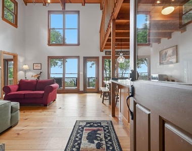 424 S Sanderlin Mtn Drive - Photo Thumbnail 5