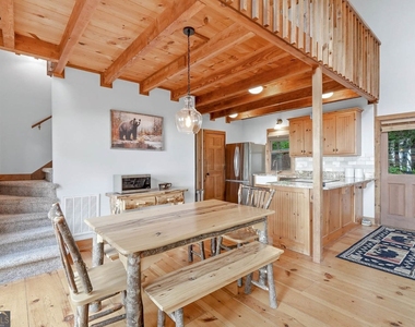 424 S Sanderlin Mtn Drive - Photo Thumbnail 8