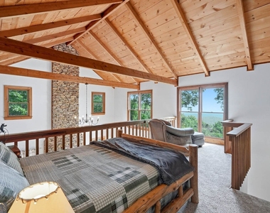 424 S Sanderlin Mtn Drive - Photo Thumbnail 16
