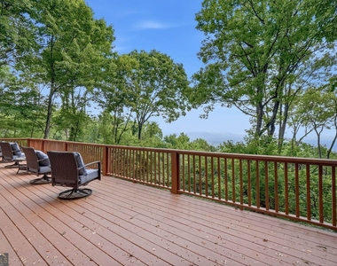 424 S Sanderlin Mtn Drive - Photo Thumbnail 20