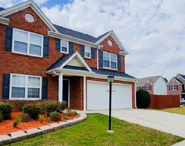 1133 Hawthorn Lane - Photo Thumbnail 1