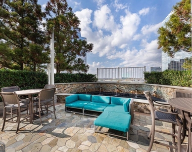 3324 Peachtree Road Ne - Photo Thumbnail 6
