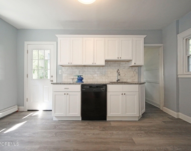183 Ridge Avenue - Photo Thumbnail 9