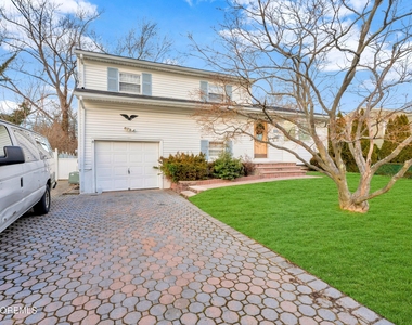 1121 Darlene Avenue - Photo Thumbnail 1