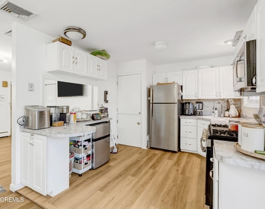 1121 Darlene Avenue - Photo Thumbnail 6