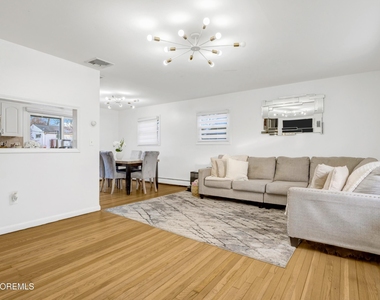 1121 Darlene Avenue - Photo Thumbnail 3