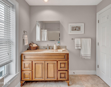 1814 Briarwood Terrace - Photo Thumbnail 18