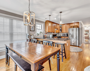 1814 Briarwood Terrace - Photo Thumbnail 8