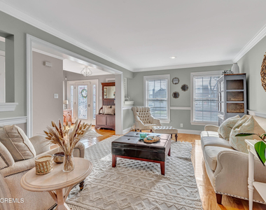1814 Briarwood Terrace - Photo Thumbnail 5