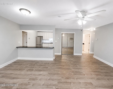 115 Amberly Drive - Photo Thumbnail 3